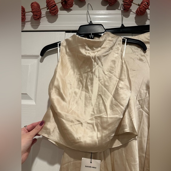 Reformation Sera Silk Two Piece Set - Picture 7 of 10